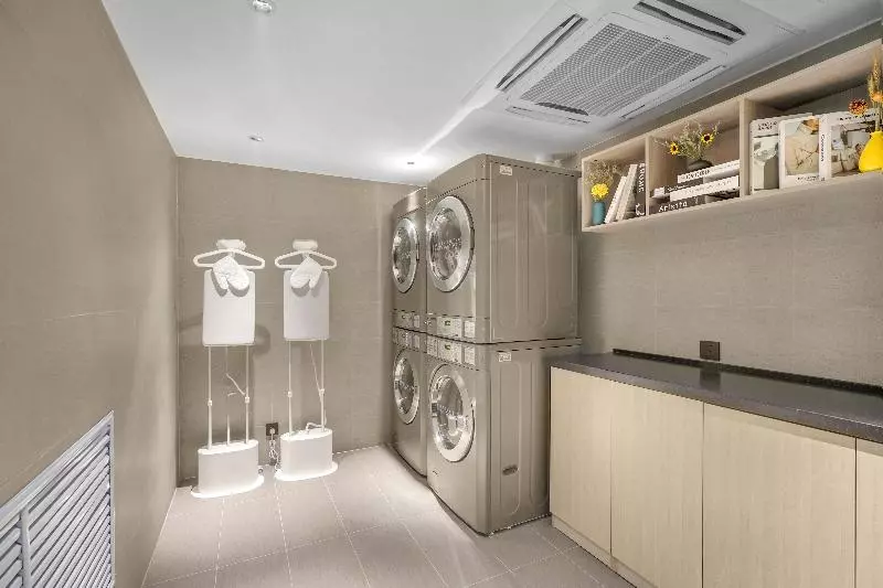 Отель Hanting Harbin Railway Station Square