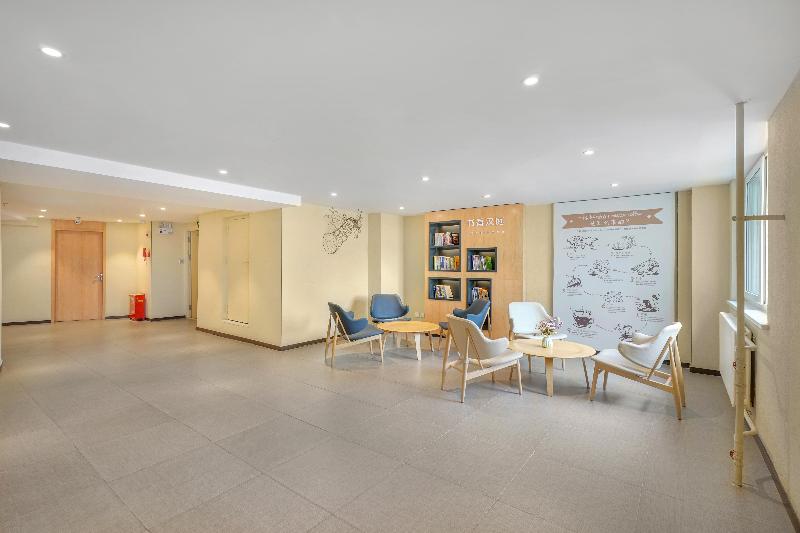 Hotel Hanting Harbin Railway Station Square