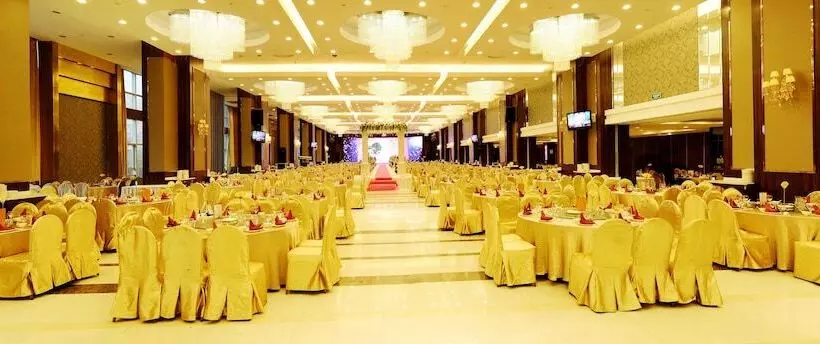 Отель Sovereign