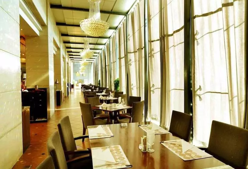 Отель Sovereign