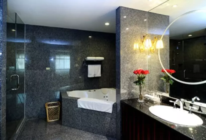 Отель Sovereign