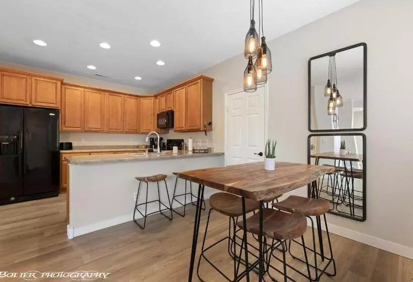 Beautiful Condo At The Springs By Cool Properties