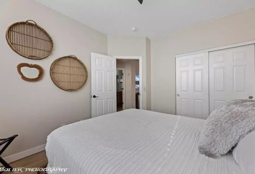 Beautiful Condo At The Springs By Cool Properties