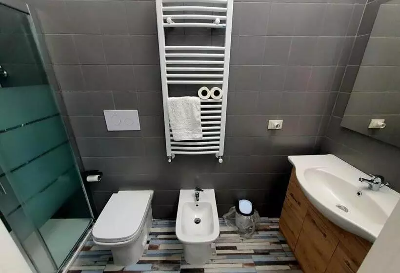 Aamiaismajoitus (B&B) Re Artu