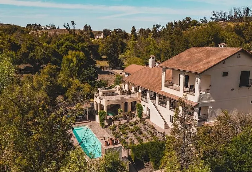 De Luz By Avantstay 5 Acre Estate W Lake Pool Hot Tub