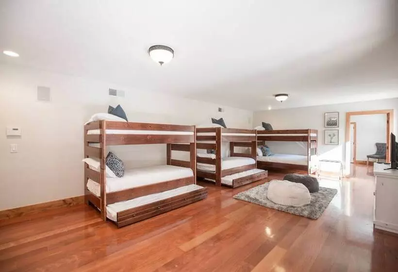 De Luz By Avantstay 5 Acre Estate W Lake Pool Hot Tub