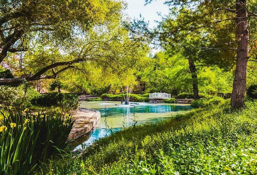 De Luz By Avantstay 5 Acre Estate W Lake Pool Hot Tub