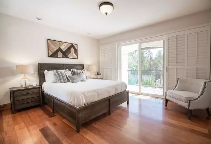 De Luz By Avantstay 5 Acre Estate W Lake Pool Hot Tub