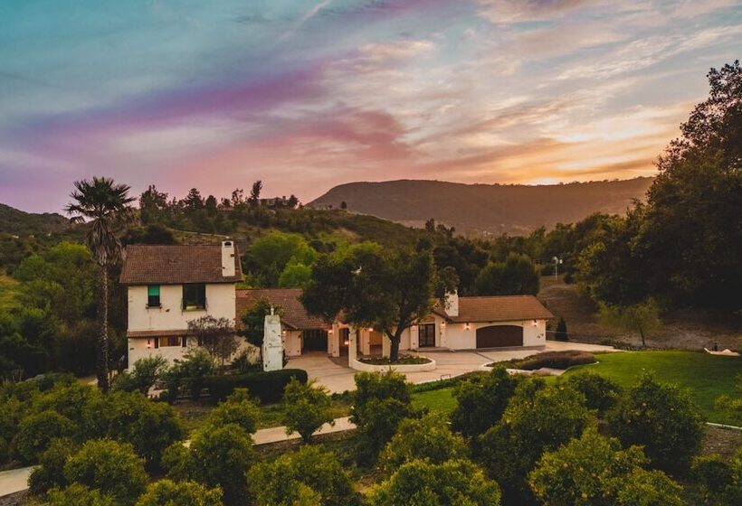 De Luz By Avantstay 5 Acre Estate W Lake Pool Hot Tub