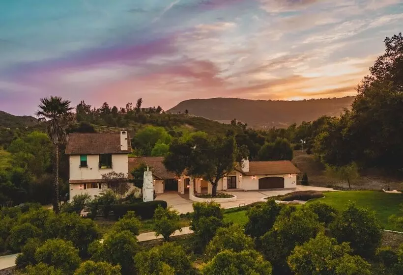 De Luz By Avantstay 5 Acre Estate W Lake Pool Hot Tub