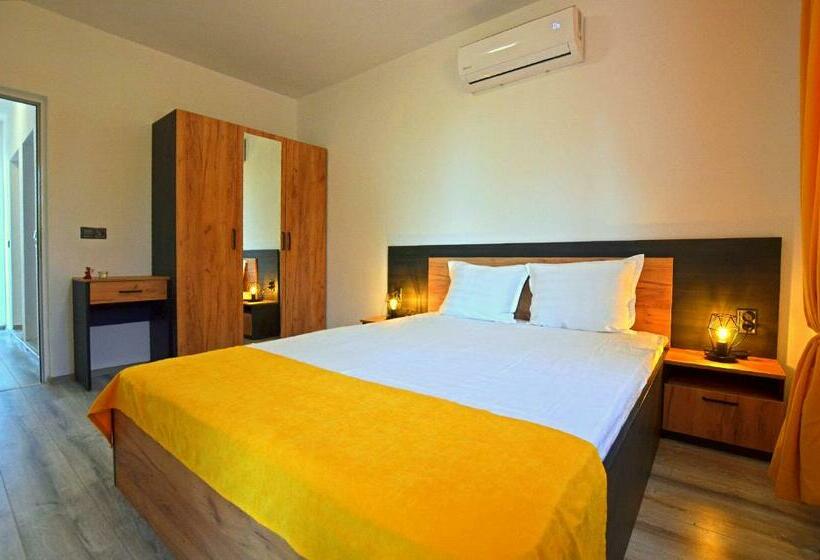 Di Mare Holiday Apartments