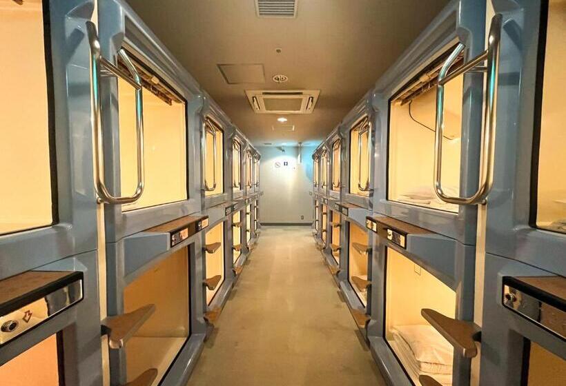 カプセルホテル カプセル&サウナ日本  男性専用 Men Only