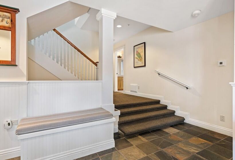 Legacy House By Avantstay Beautiful 4bdr Home In Great Location W Hot Tub