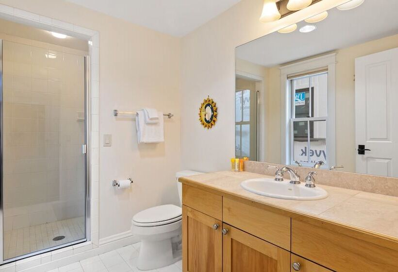 Legacy House By Avantstay Beautiful 4bdr Home In Great Location W Hot Tub