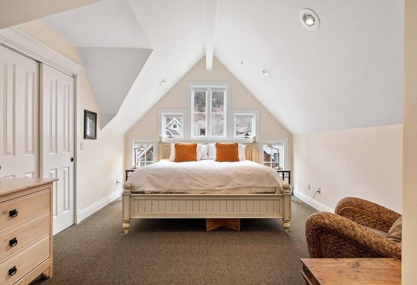 Legacy House By Avantstay Beautiful 4bdr Home In Great Location W Hot Tub