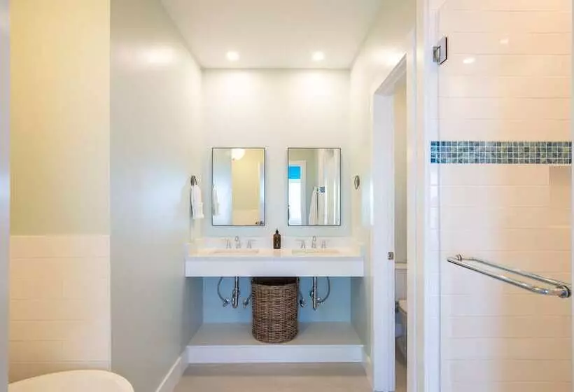 Ocean S Eye By Avantstay Beach Front Home W/ Roof Top, Pool & Putting Green!