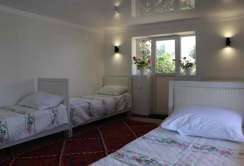 پانسیون Guest House Akbermet