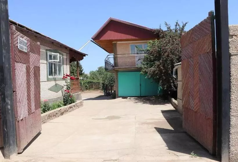 پانسیون Guest House Akbermet