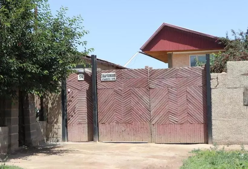 پانسیون Guest House Akbermet