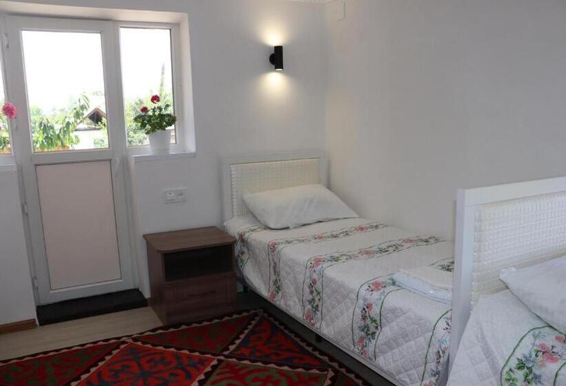 پانسیون Guest House Akbermet