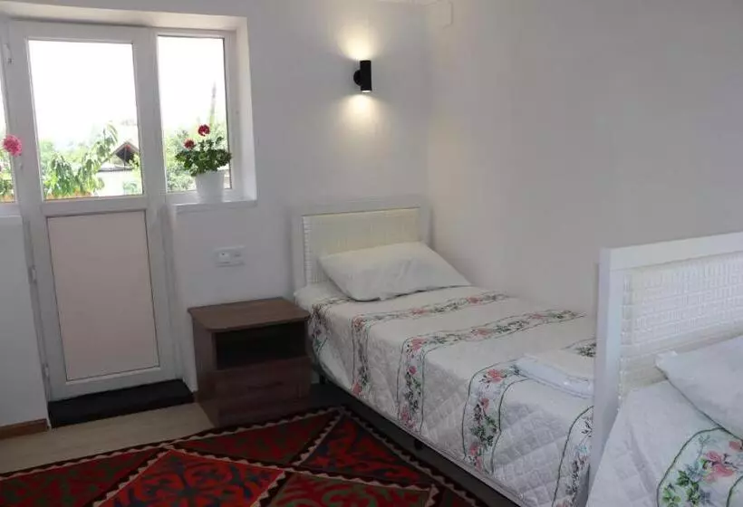 پانسیون Guest House Akbermet