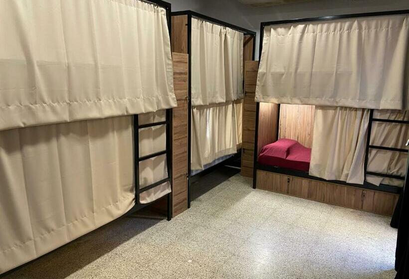 هاستل Casa Letran Guesthouse