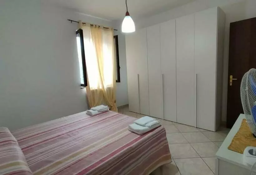 Casa Vacanza Laccata Con Posto Auto Gratuito