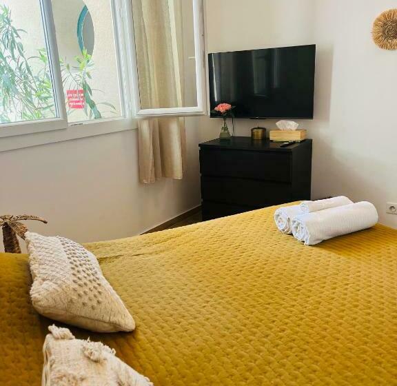 Cassis, Charmant Appart En Face De La Plage