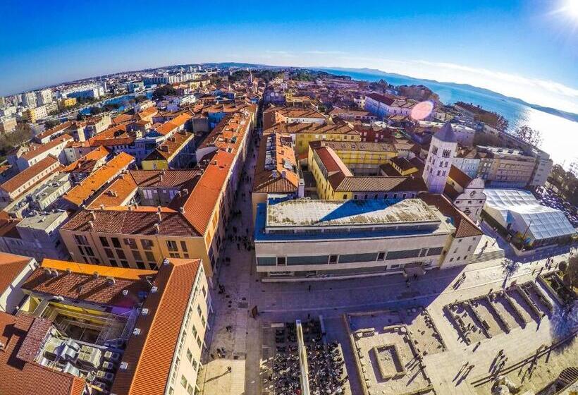 فندق فئة نجمة واحدة Neva Room With Private Bathroom