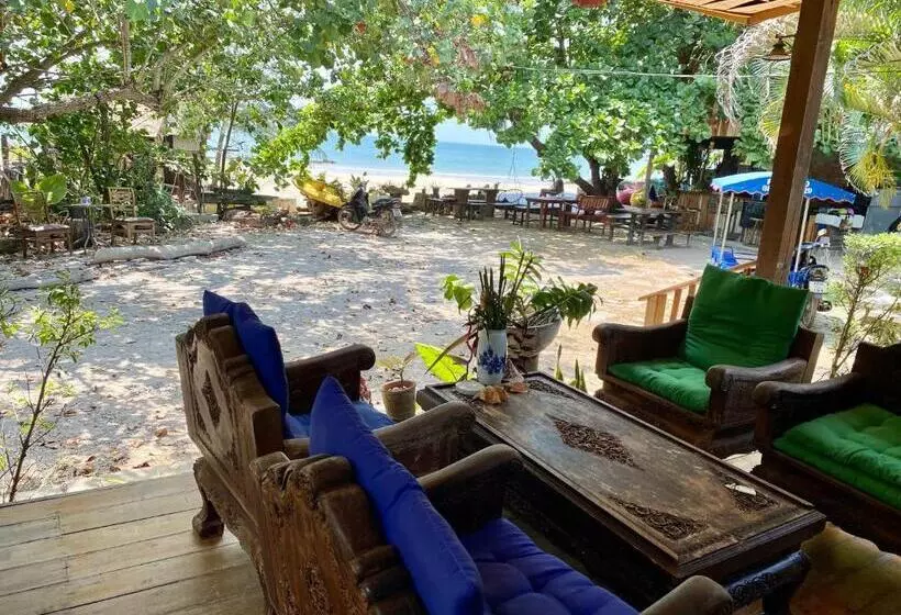 Hotelli Coconut Lanta Resort @klong Dow Beach