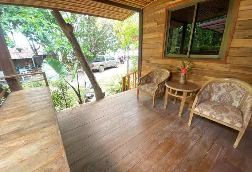 Hotelli Coconut Lanta Resort @klong Dow Beach