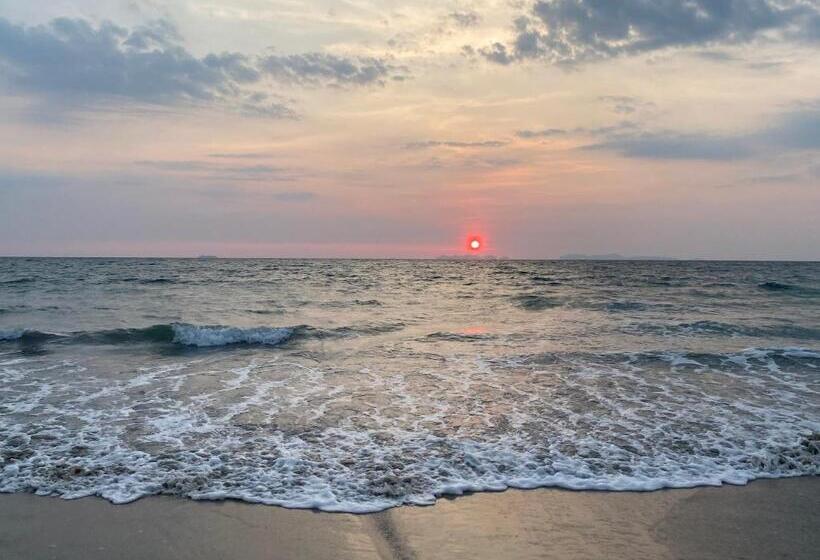 فندق Coconut Lanta Resort @klong Dow Beach