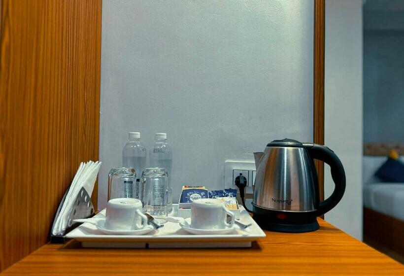 Отель Treebo Tryst Happy Stays