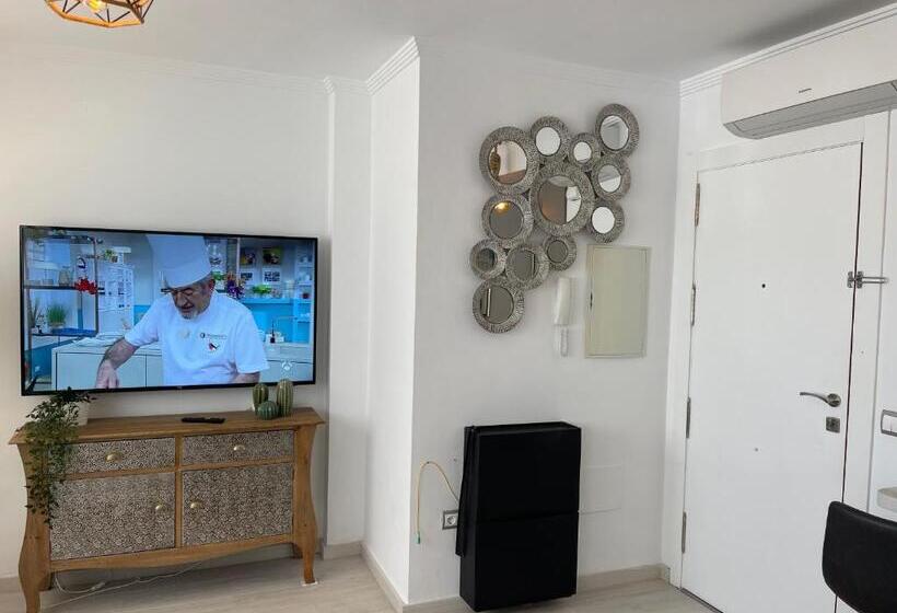 La Cala Holiday Retreat