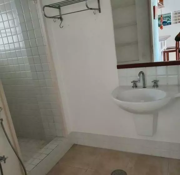 Pitangueiras 1 Quarto C/garagem