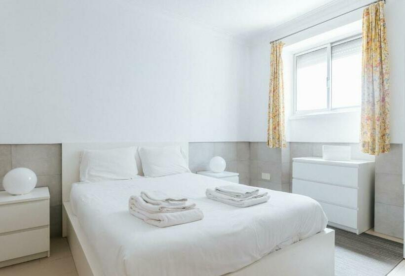 Parque Das Nacoes Oriente Flat