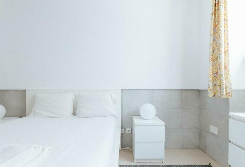 Parque Das Nacoes Oriente Flat