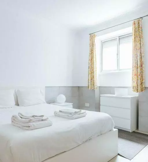 Parque Das Nacoes Oriente Flat