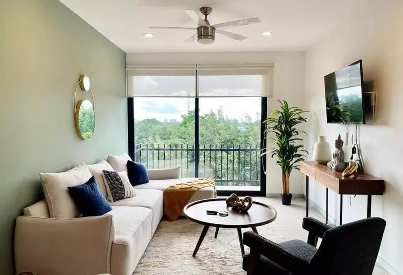 Urban Towers   Brand New Contemporary Apartment In Downtown