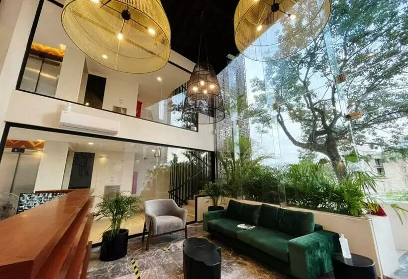 Urban Towers   Brand New Contemporary Apartment In Downtown