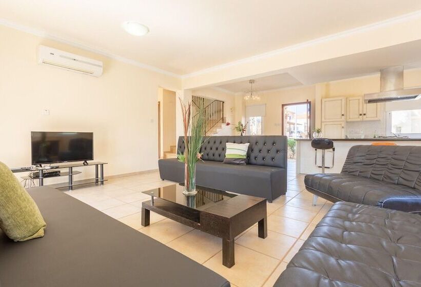 Villa Petra In Paralimni