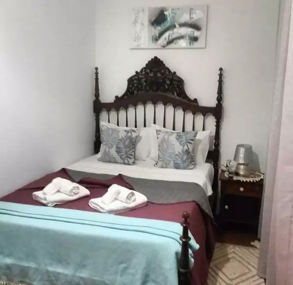 ベッドアンドブレックファースト Alojamento Local Largo Da Igreja