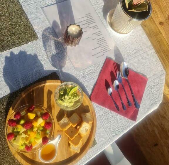 تختخواب و صبحانه Alojamento Local Largo Da Igreja