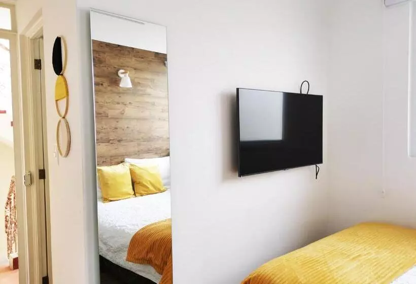 تختخواب و صبحانه Beautiful Private Room In Beautiful Zone