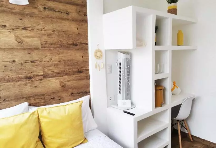 تختخواب و صبحانه Beautiful Private Room In Beautiful Zone