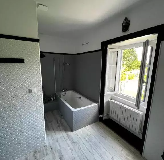 ベッドアンドブレックファースト Chambres D Hôtes Dans Maison De Maître
