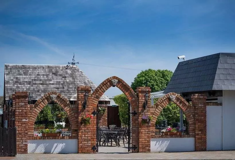 Burrendale Hotel Country Club & Spa