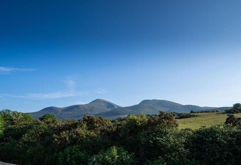 Burrendale Hotel Country Club & Spa