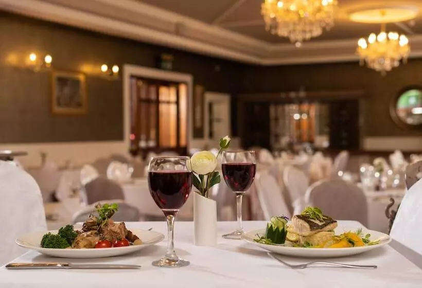 Burrendale Hotel Country Club & Spa