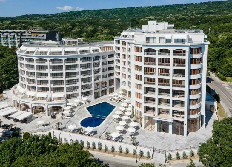 Continental Apartments